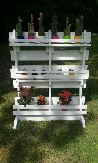 (image for) Pallet Plant Pot Holder